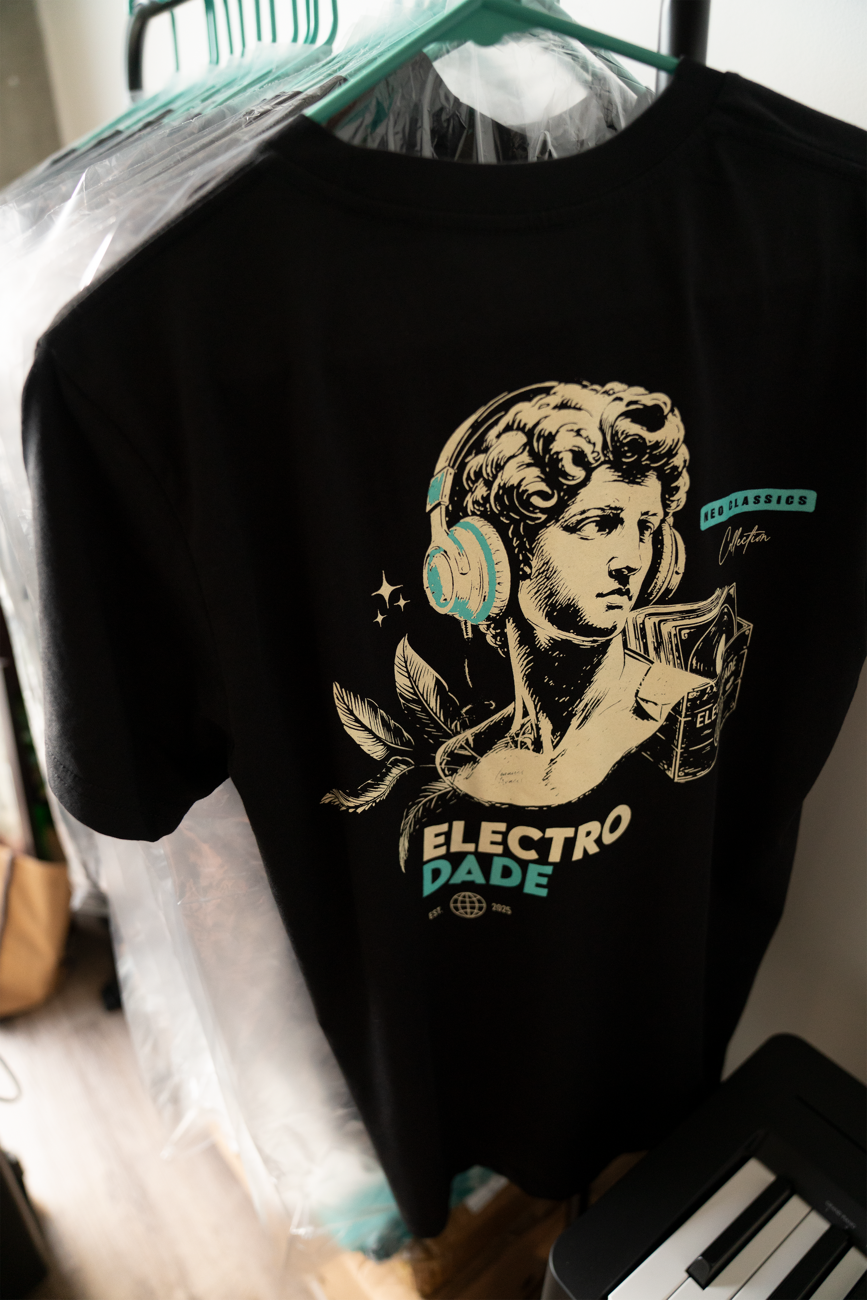 Raving Tee - Neo Classics Collection